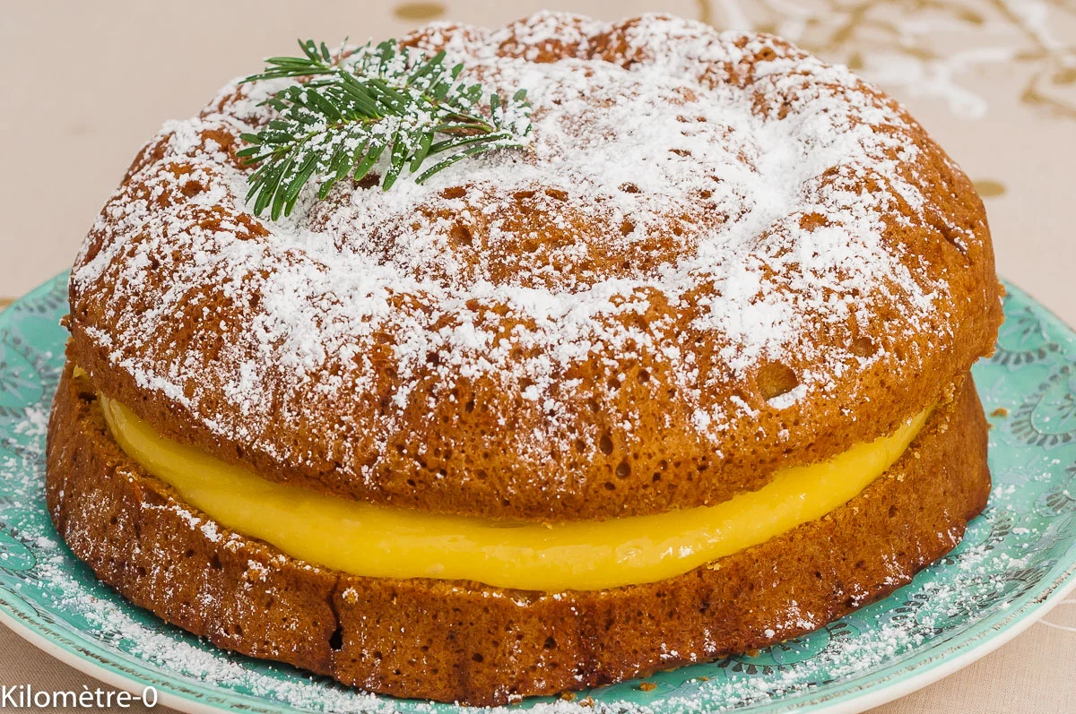 Photo de recette de gâteau victoria au lemon curd, lemon curd, citron, crème, farine de petit épeautre, dessert, gâteau fourré, bio, rapide, facile de Kilomètre-0, blog de cuisine réalisée à partir de produits de saison et issus de circuits courts