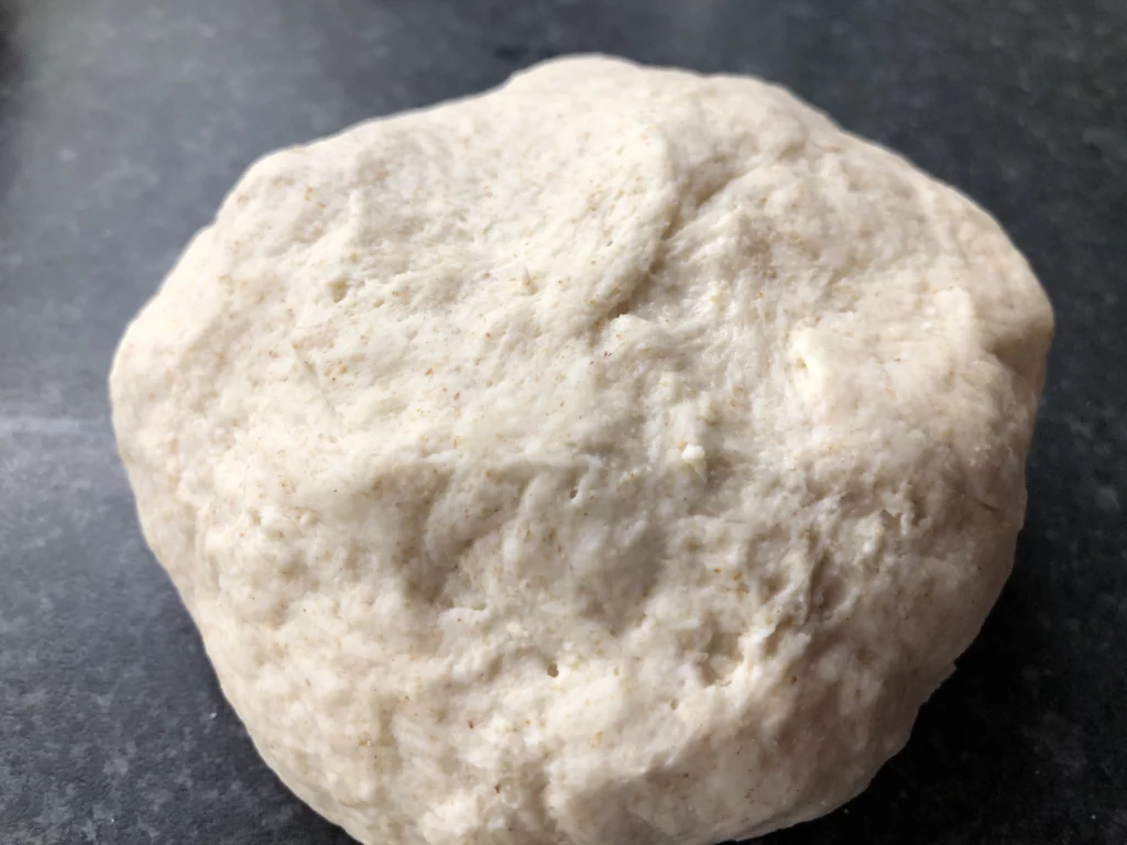 Chaussons farcis à la poêle, Qutab ou Kutab (Azerbaïdjan) - Étape 1