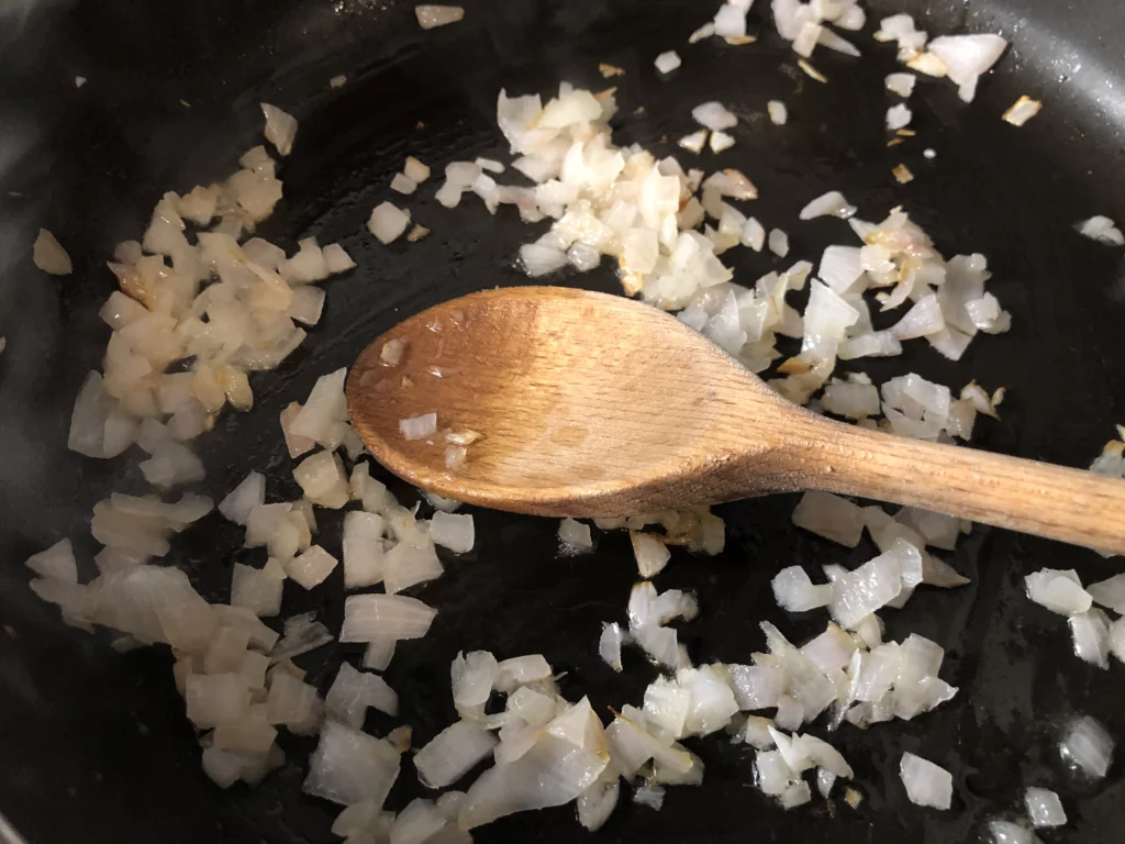 Chaussons farcis à la poêle, Qutab ou Kutab (Azerbaïdjan) - Étape 2