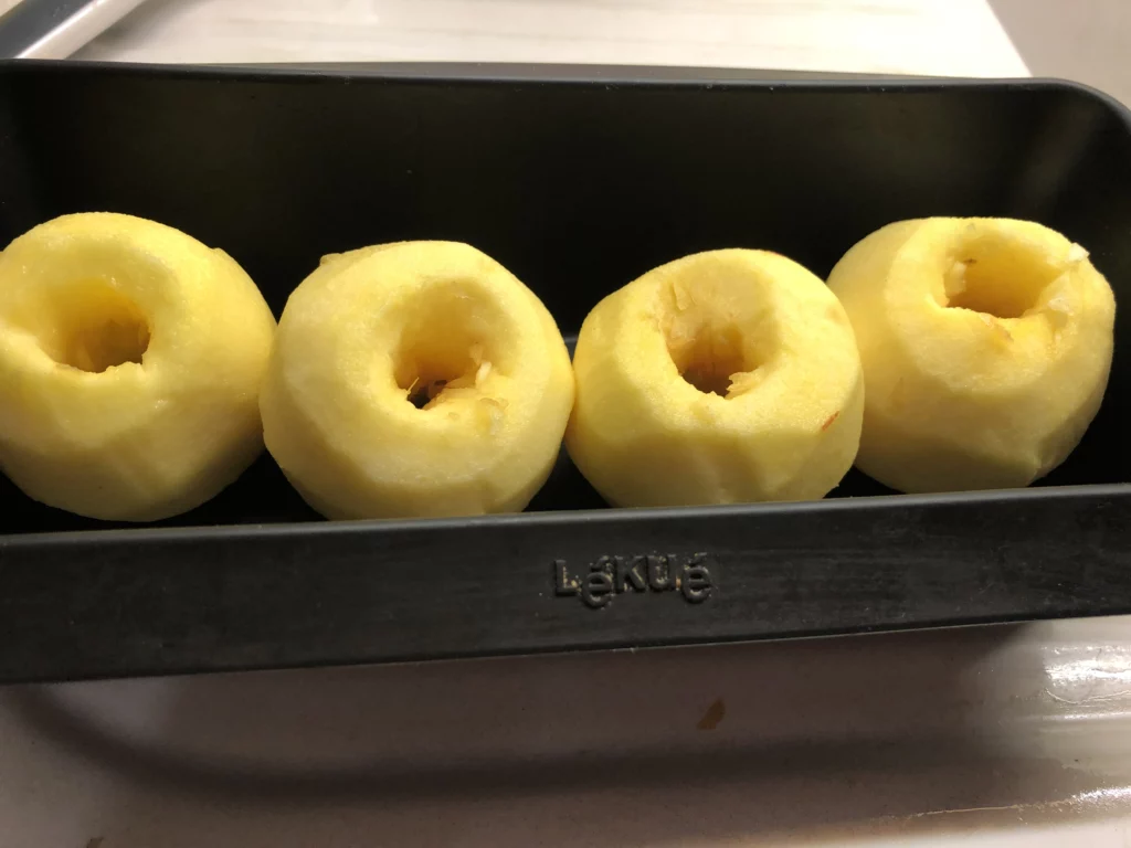 Gâteau du matin aux pommes et épices - Étape 1