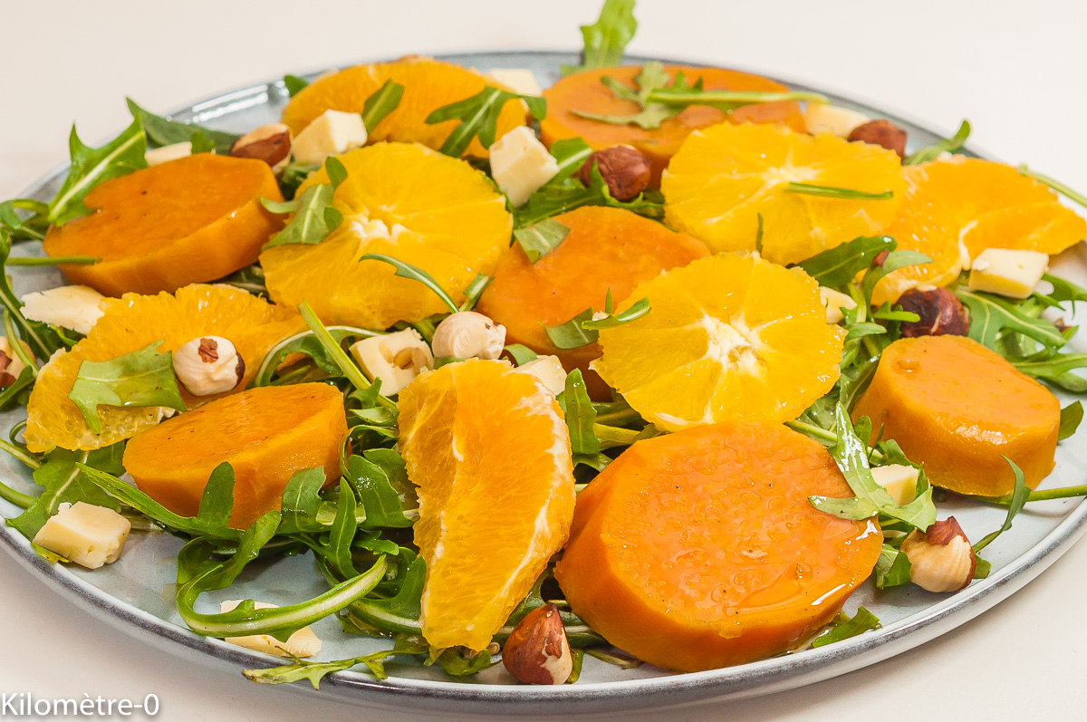 Photo de recette de salade végétarienne, healthy, orange, patate douce, noisettes, facile, hiver, rapide, santé, bio de Kilomètre-0, blog de cuisine réalisée à partir de produits de saison et issus de circuits courts