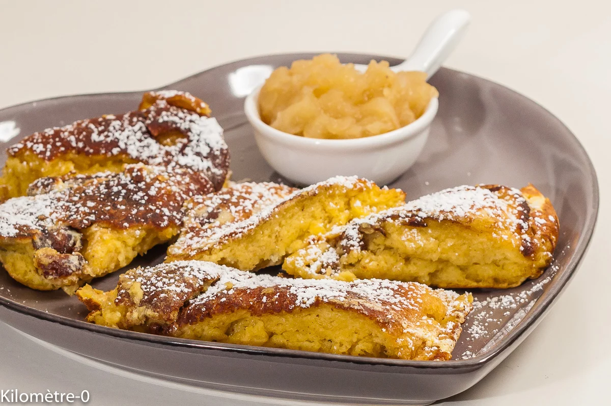 Photo de recette de kaiserschmarrn, crêpe impériale autrichienne, crêpe, chandeleur, facile, bio, cuisine du monde, Autriche, dessert goûter, Sissi, pommes, raisins, Kilomètre-0, blog de cuisine réalisée à partir de produits de saison et issus de circuits courts