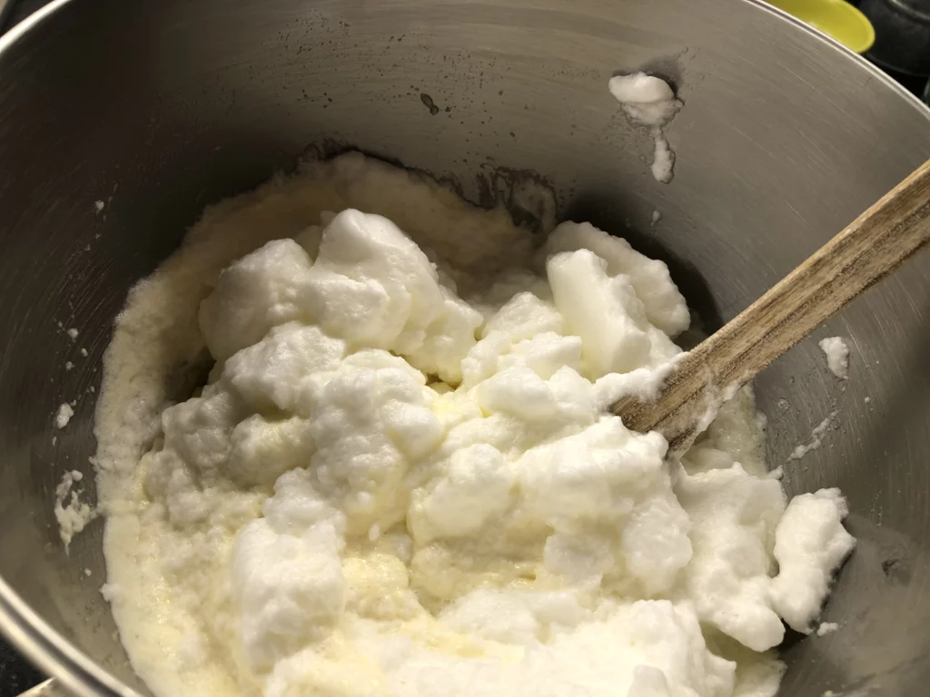 Zapekanka, gâteau au fromage blanc et à la semoule - Étape 7