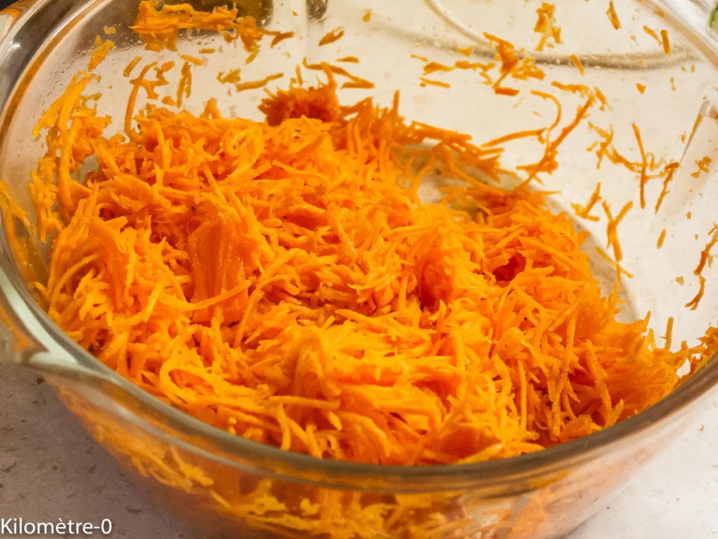 Salade de carottes râpées, avocat et oeuf - Étape 1