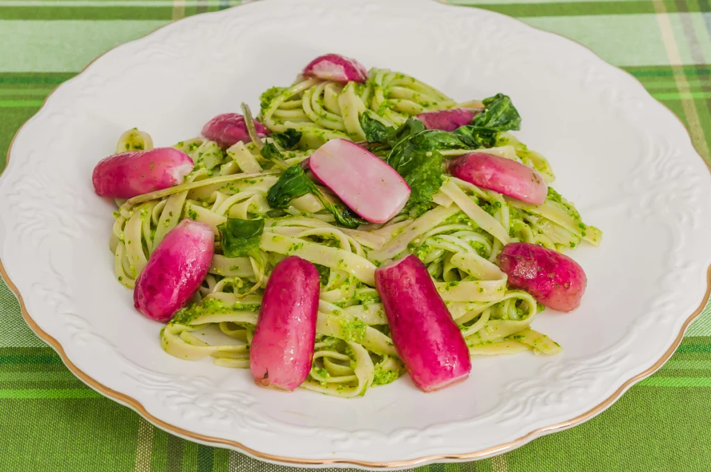 Pâtes au pesto de fanes de radis - Étape 8