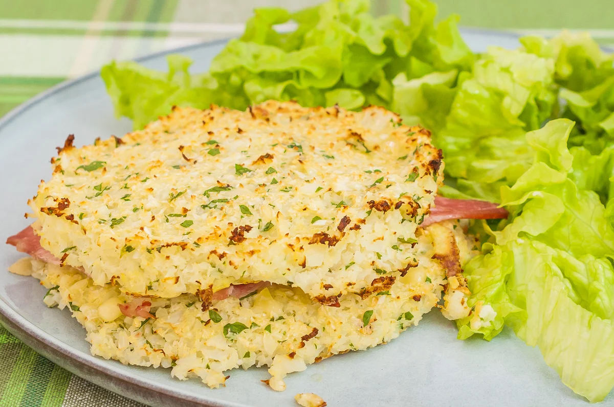 Photo de recette de chou fleur, croque monsieur, légumes, jambon, emmental, fromage, facile, healthy printemps, automne, chou, bio Kilomètre-0, blog de cuisine réalisée à partir de produits de saison et issus de circuits courts