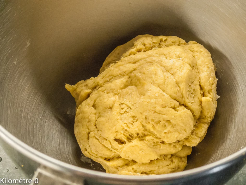 Kulich cruffin, brioche de Pâques orthodoxes - Étape 3