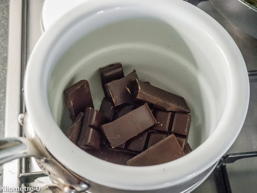 Gâteau au chocolat facile et anti gaspi - Étape 1