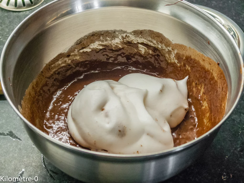 Gâteau au chocolat facile et anti gaspi - Étape 5