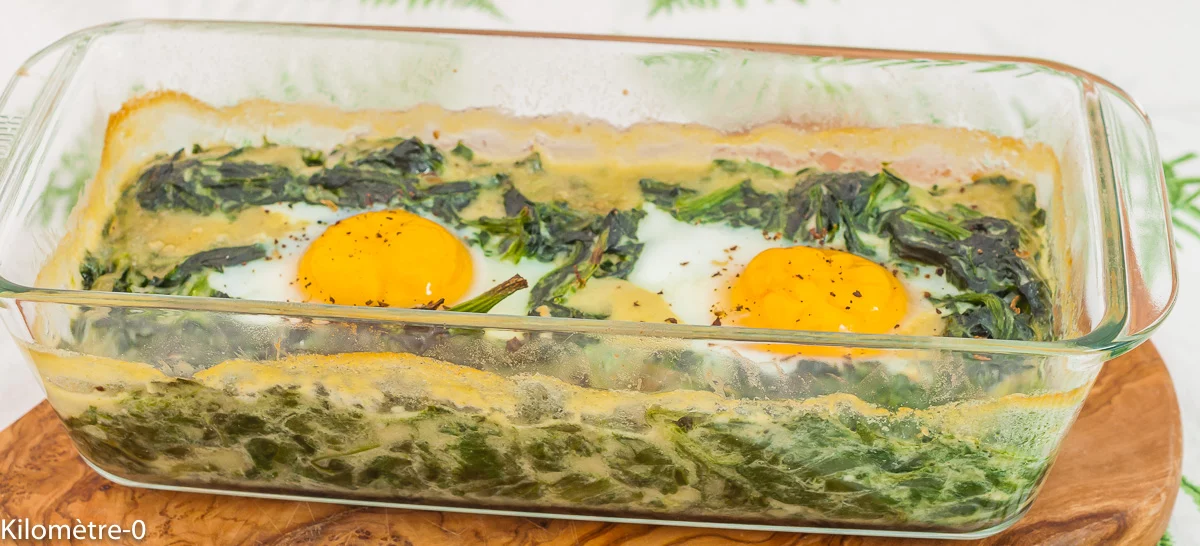 Photo de recette d'oeufs aux épinards, béchamel, facile, bio, végétarienne, healthy, légère de Kilomètre-0, blog de cuisine réalisée à partir de produits de saison et issus de circuits courts