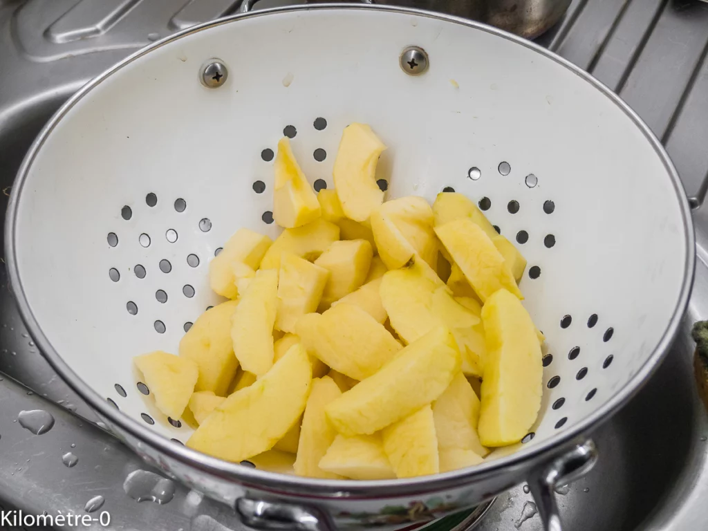 Biscuit moelleux aux pommes - Étape 2