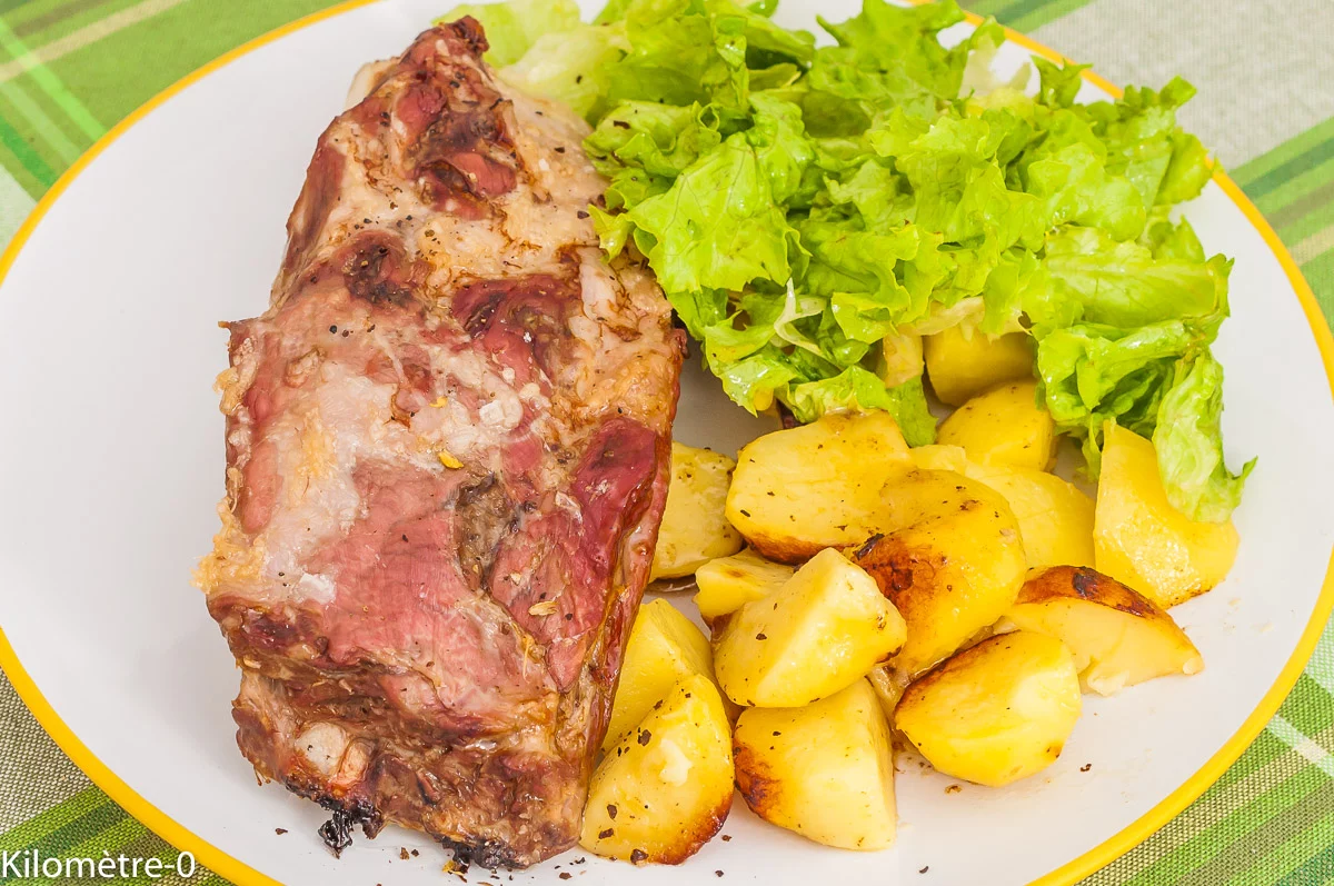Photo de recette de travers de porc, spare ribs facile, pomme de terre nouvelle, cuisson douce, rôti, facile, Kilomètre-0, blog de cuisine réalisée à partir de produits de saison et issus de circuits courts