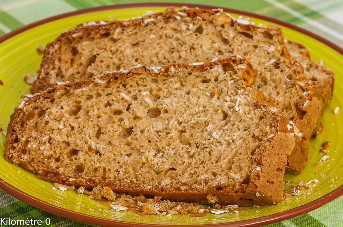 Photo de recette irlandaise, Irlande, pain facile, sans levure de boulanger, sans pétrissage, soda bread, bio, facile, rapide, healthy, flocons d'avoine, de Kilomètre-0, blog de cuisine réalisée à partir de produits de saison et issus de circuits courts