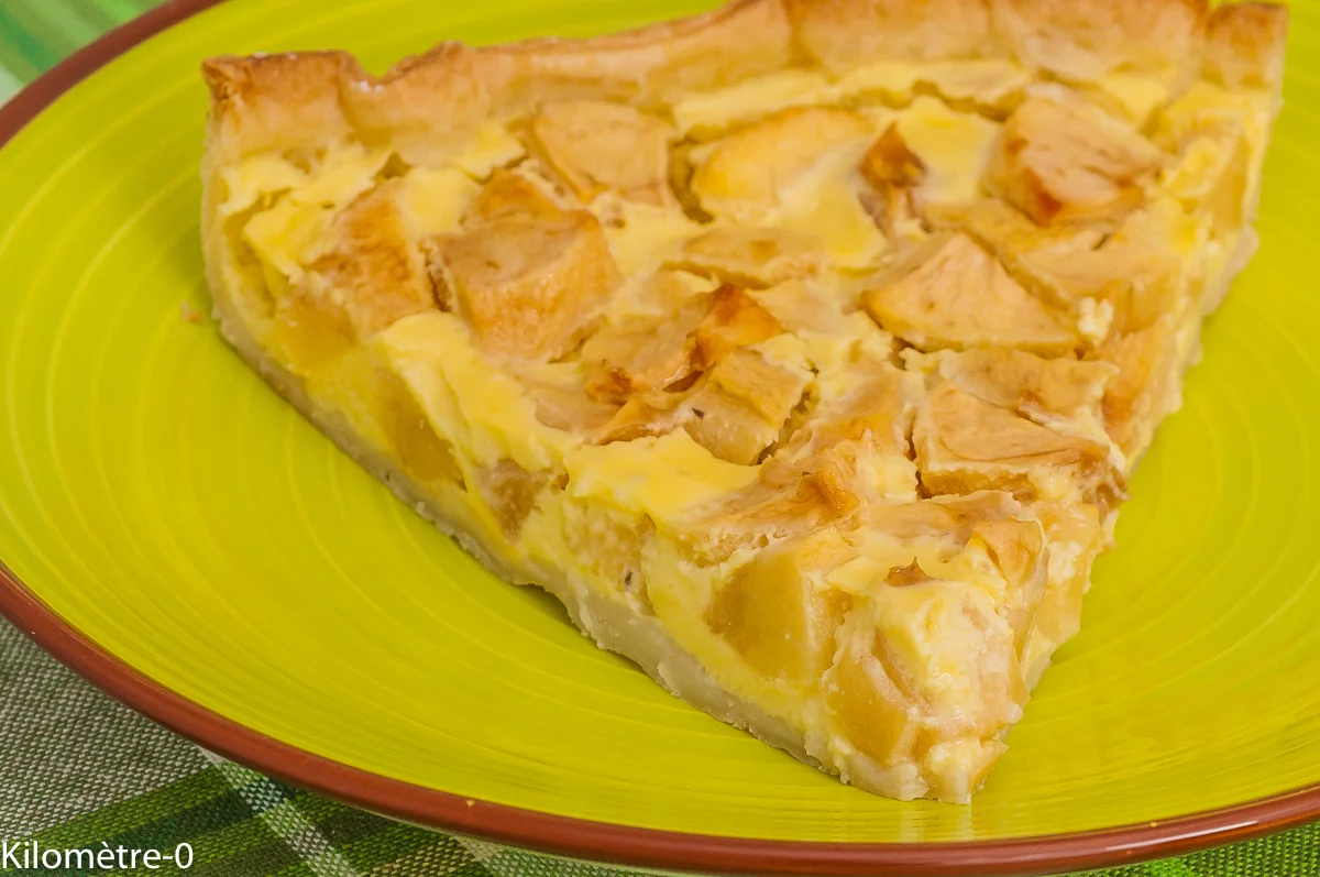 Photo de recette de dessert, tarte alsacienne aux pommes à la crème prise, fruits, pomme, gâteau, facile, crème, rapide, tarte feuilletée, Kilomètre-0, blog de cuisine réalisée à partir de produits de saison et issus de circuits courts