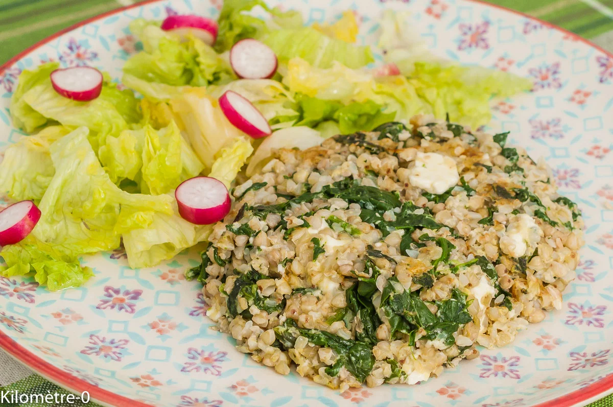 Photo de recette végétarienne, sarrasin, blé noir, galette, fêta, épinards, fromage, légumes, bio, healthy, Kilomètre-0, blog de cuisine réalisée à partir de produits de saison et issus de circuits courts