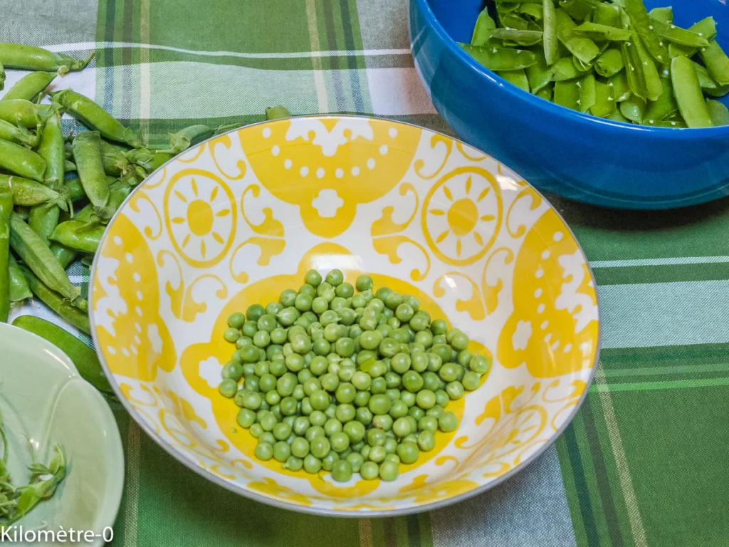 Pâtes et pois chiches aux légumes, œufs et fêta - Étape 1