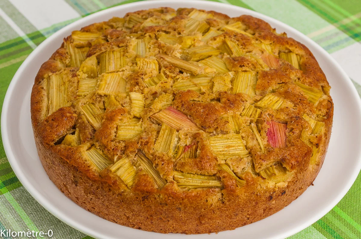 Photo de recette danoise, Danemark, cuisine du monde, dessert, gâteau, facile, rhubarbe, amandes, facile, bio, fruits, printemps, healthy, Kilomètre-0, blog de cuisine réalisée à partir de produits de saison et issus de circuits courts