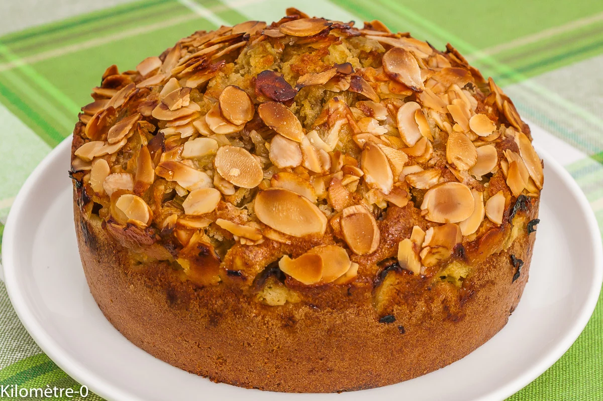 Photo de recette facile norvégienne, dessert, gâteau, rhubarbe, amandes, gros gâteau, Norvège, bio, facile, rapide, healthy, de de Kilomètre-0, blog de cuisine réalisée à partir de produits de saison et issus de circuits courts