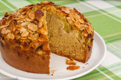 Gateau Moelleux A La Rhubarbe Et Aux Fraises Kilometre 0