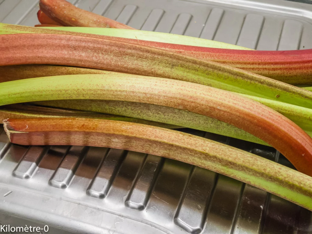 Clafoutis fraise rhubarbe - Étape 1