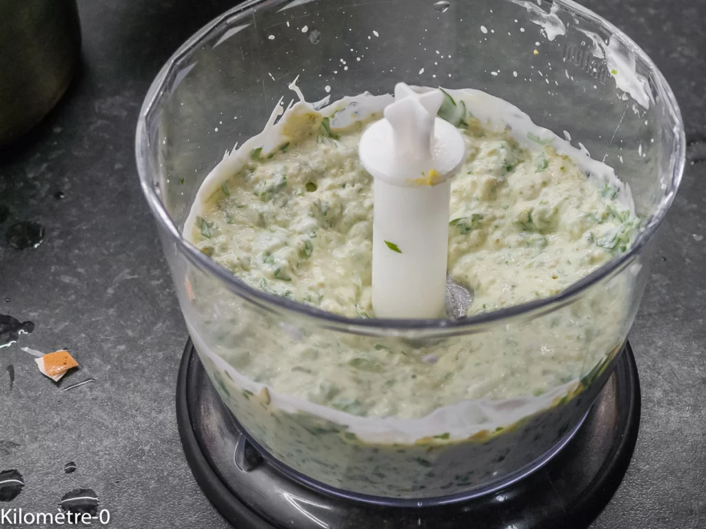 Asperges cuites à la vapeur, sauce au fromage blanc légère - Étape 6