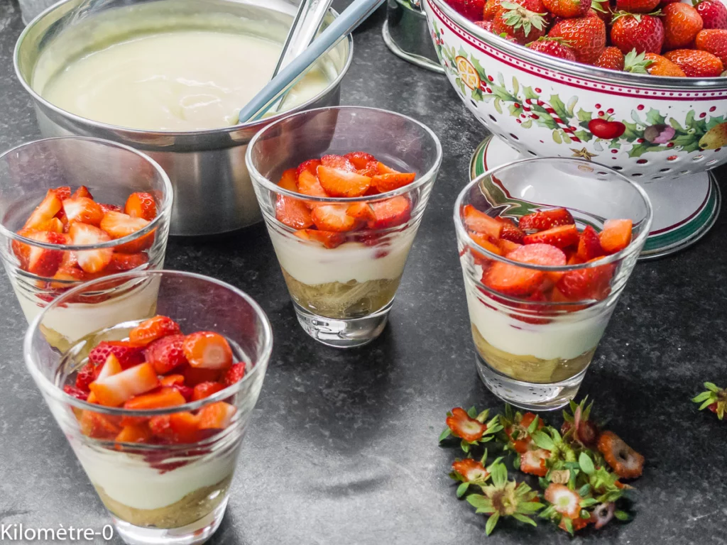 Verrine rhubarbe fraises, sauce gingembre - Étape 10