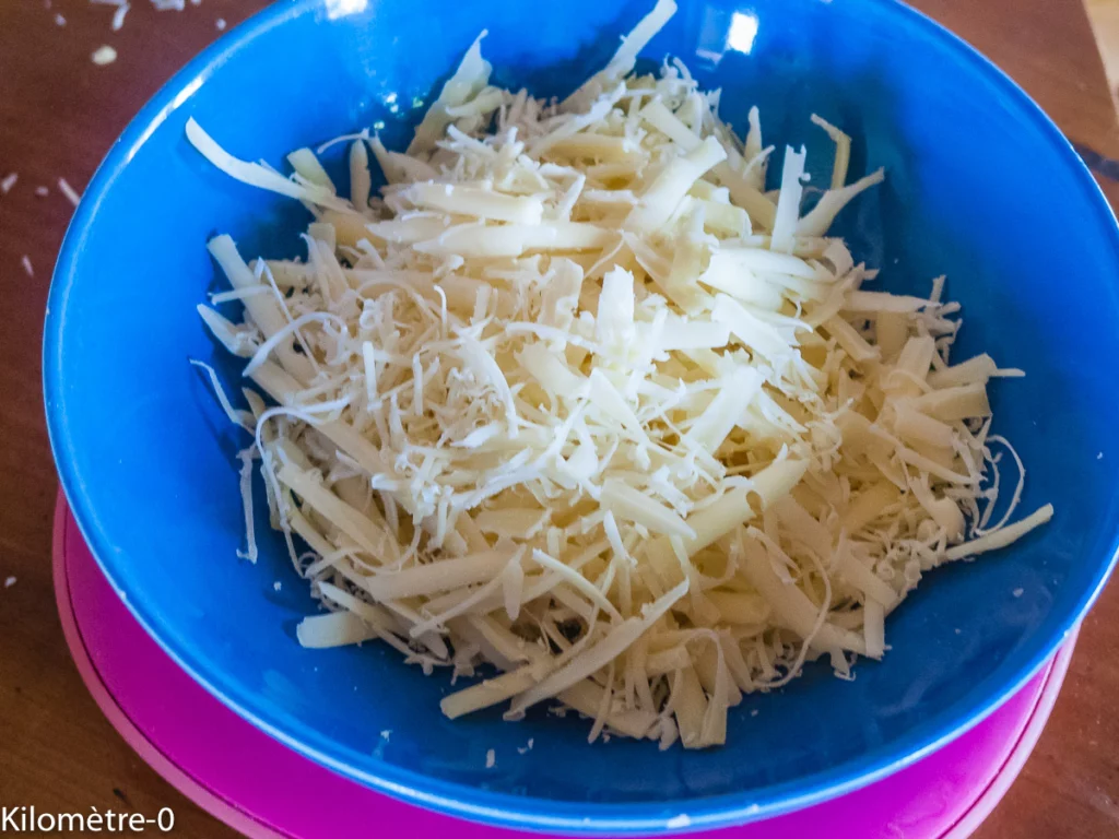 Cake salé aux poireaux nouveaux et aneth - Étape 5