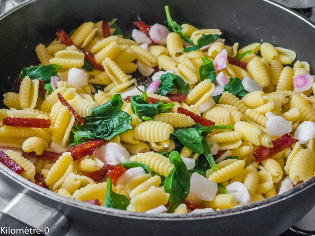 Pâtes aux radis, chorizo et épinards - Étape 5