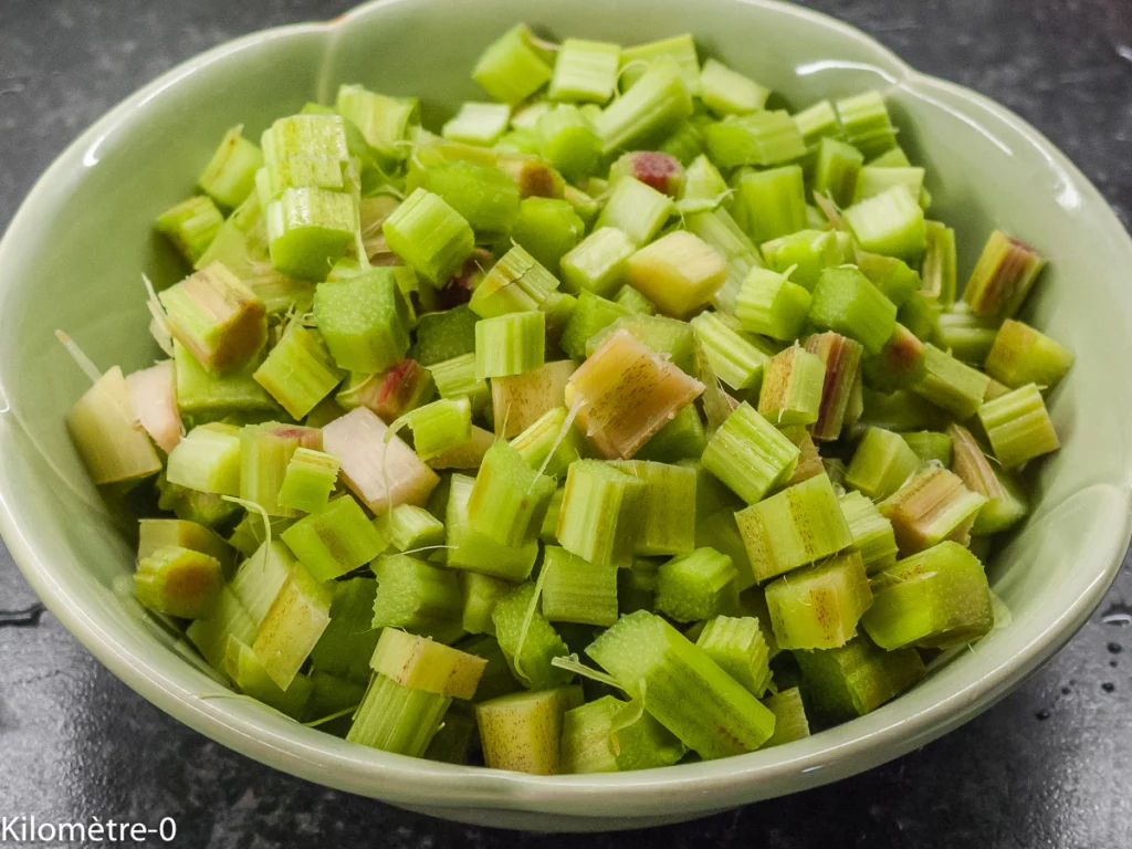 Tarte feuilletée à la rhubarbe et aux fruits rouges - Étape 2