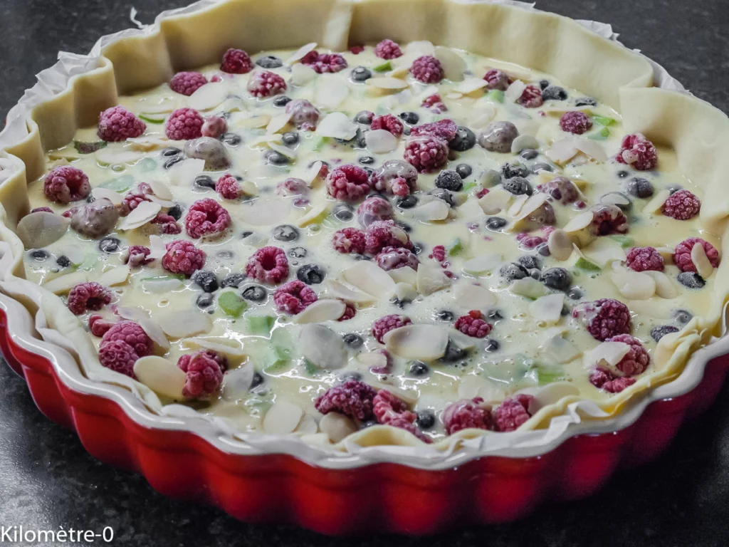 Tarte feuilletée à la rhubarbe et aux fruits rouges - Étape 6
