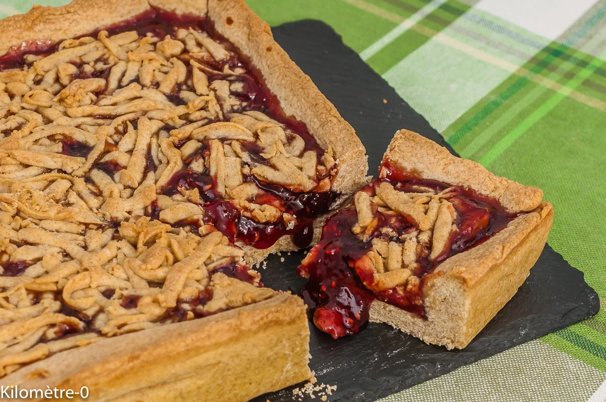 Photo de recette de mderbel, gâteau, dessert, cuisine algérienne, Algérie, Maghreb, confiture, fruits rouges, 4 saisons, facile, cuisine du monde, bio, rapide deKilomètre-0, blog de cuisine réalisée à partir de produits de saison et issus de circuits courts