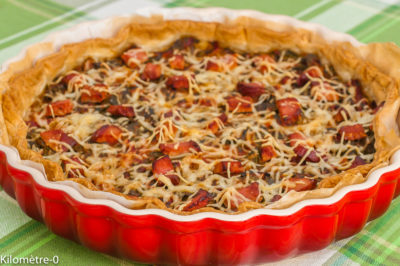 Photo de recette de tarte salée, blettes, légumes, bacon, printemps, automne, fromage, tomate, coulis, bio, facile, rapide, Kilomètre-0, blog de cuisine réalisée à partir de produits de saison et issus de circuits courts