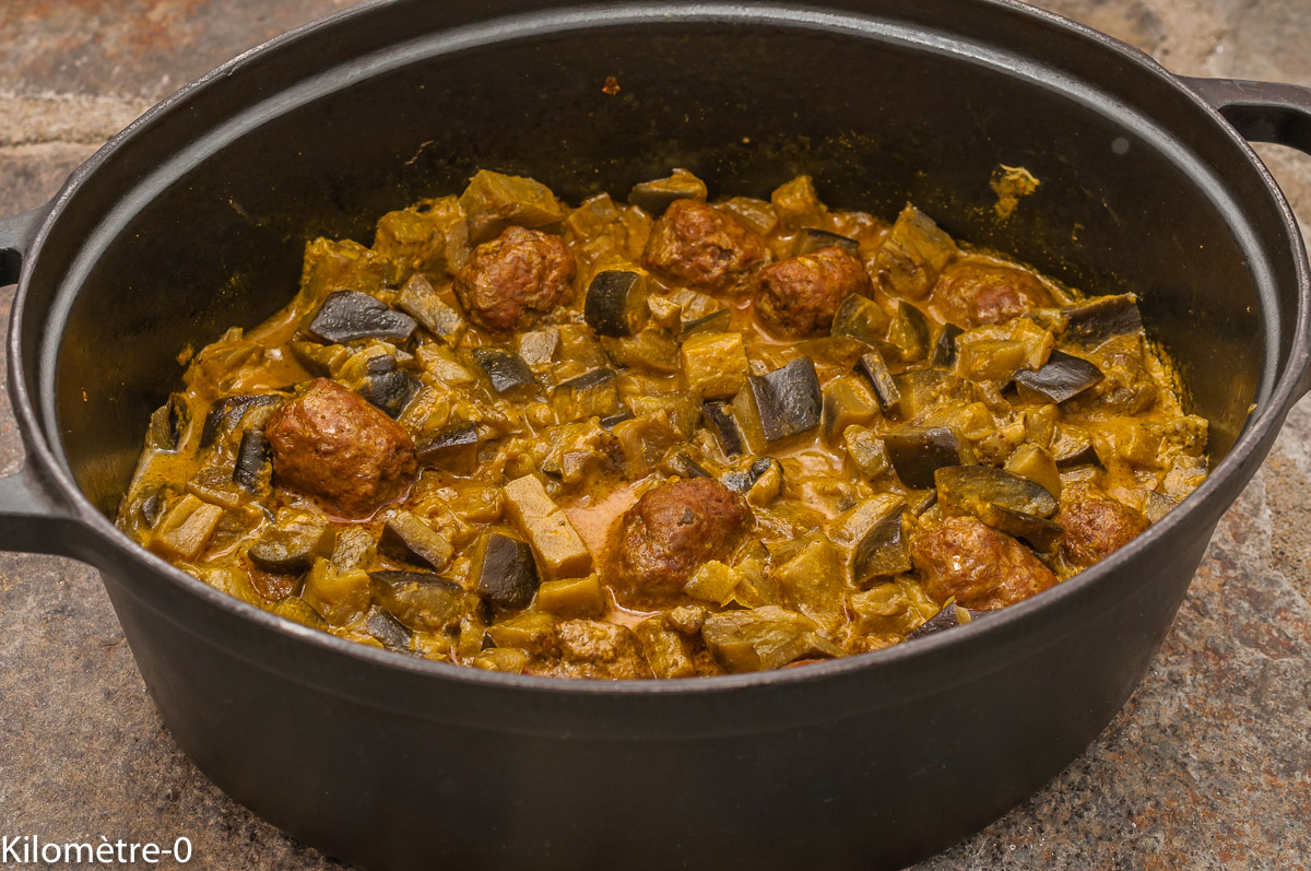 Photo de recette de curry, aubergines, cuisine ivoirienne, Côte d'Ivoire, africaine, cuisine du monde, légumes, été, boulettes, lait de coco, épices, bio, facile, mijoté, léger,  Kilomètre-0, blog de cuisine réalisée à partir de produits de saison et issus de circuits courts