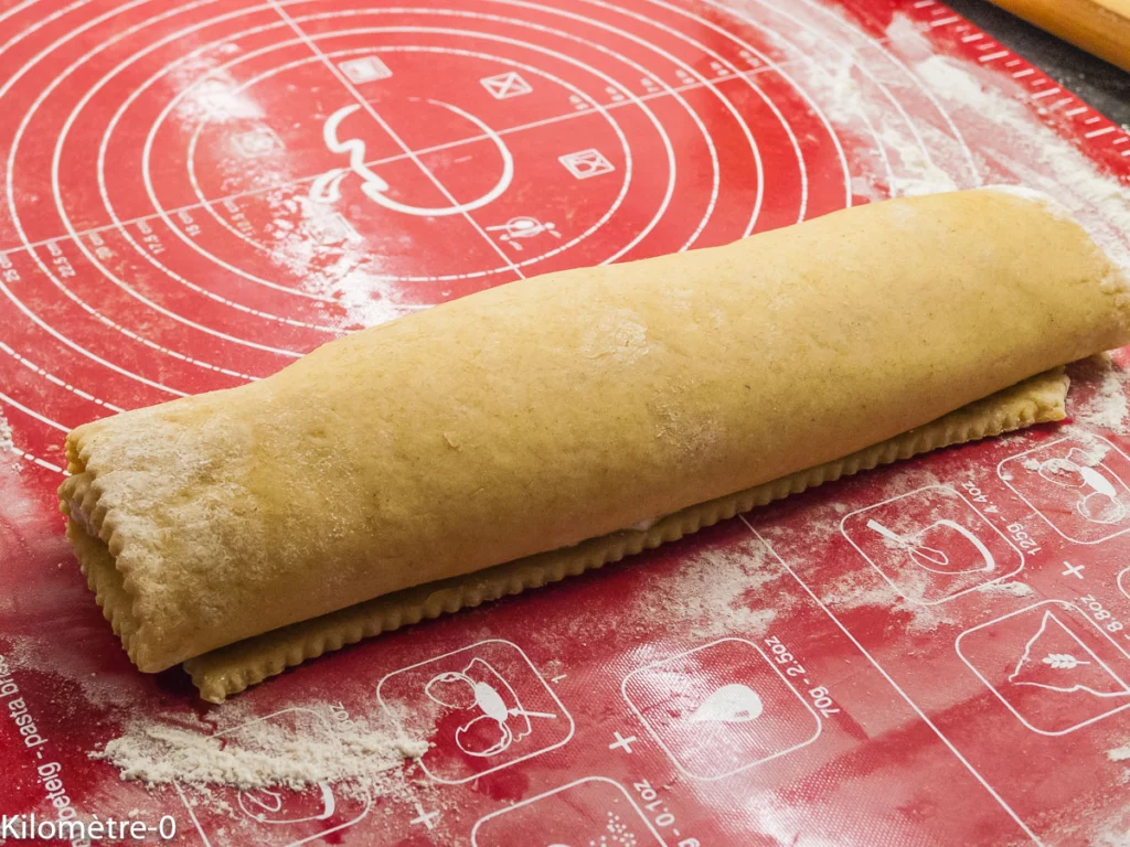 Gâteau de Noël roulé aux noix (Croatie) - Étape 14