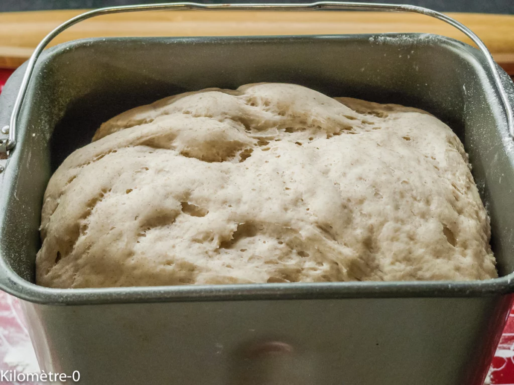 Pizza au thon, olives et fromage - Étape 1