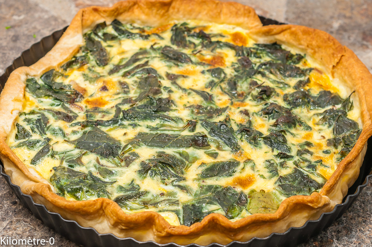 Photo de recette de tarte aux épinards, tarte salée, quiche, lardons, légumes, facile,  Kilomètre-0, blog de cuisine réalisée à partir de produits de saison et issus de circuits courts