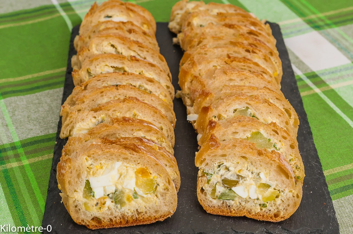 Photo de recette de baguette, farcie, apéro, courgettes, oeuf, mère Loïk, facile, économique, végétarienne, healthy, buffet, pique nique, Kilomètre-0, blog de cuisine réalisée à partir de produits de saison et issus de circuits courts