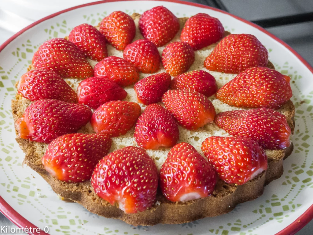 Gâteau d&rsquo;anniversaire fraises chantilly - Étape 10