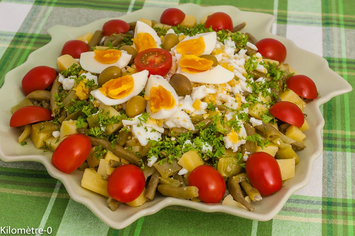 Photo de recette de salade composée, oeufs, haricots verts, cuisine estivale, été, légéumes, végétarienne, légère, healthy, bio de Kilomètre-0, blog de cuisine réalisée à partir de produits de saison et issus de circuits courts