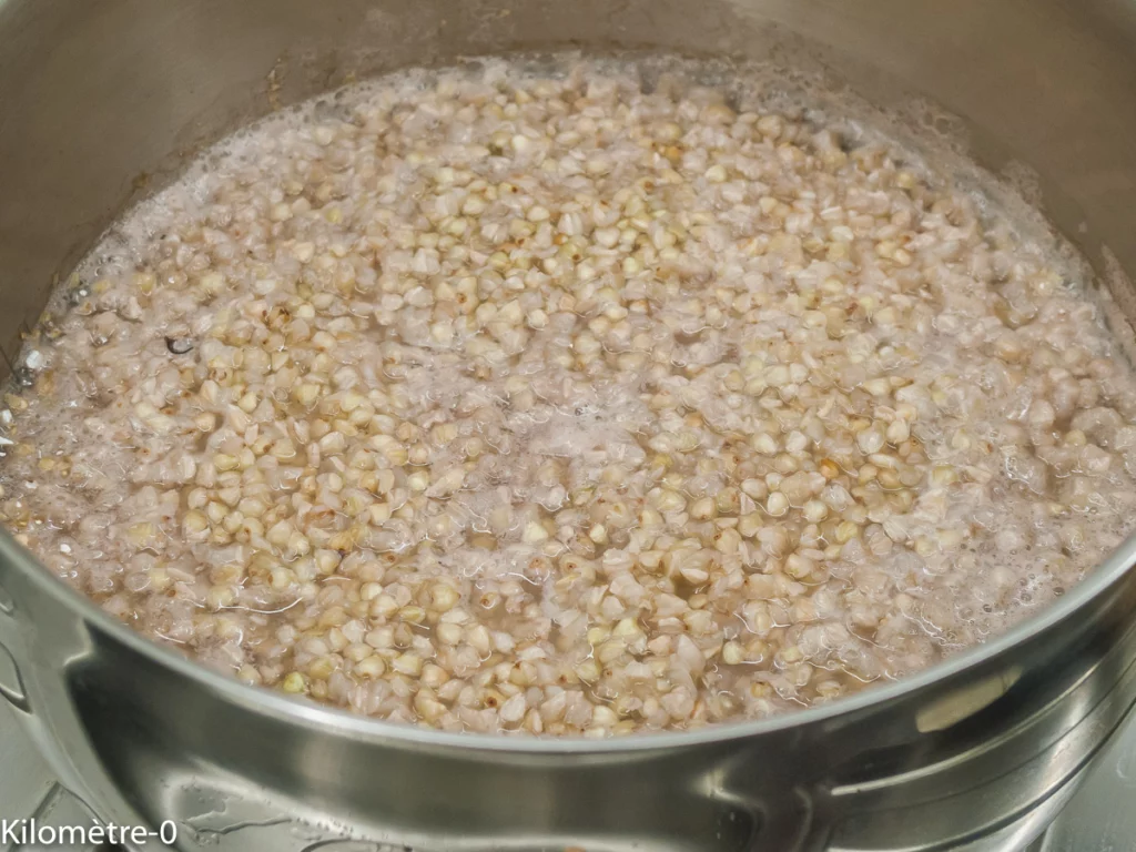 Aubergines farcies aux petits pois, sarrasin et yaourt - Étape 3