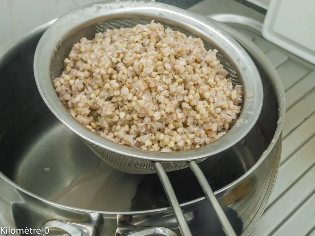 Aubergines farcies aux petits pois, sarrasin et yaourt - Étape 4