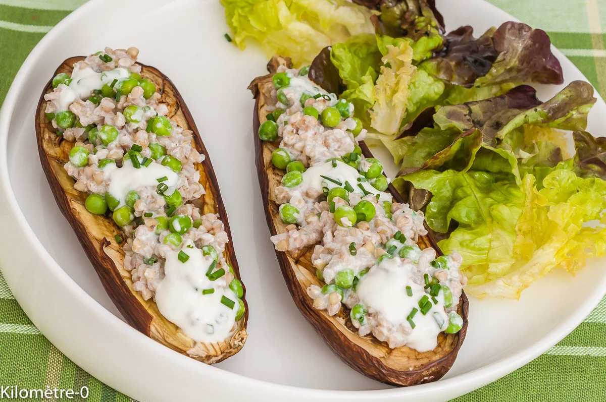 Photo de recette, cuisine, aubergines farcies, petits pois, sarrasin, végétarienne, healthy, facile, yaourt,Kilomètre-0, blog de cuisine réalisée à partir de produits de saison et issus de circuits courts