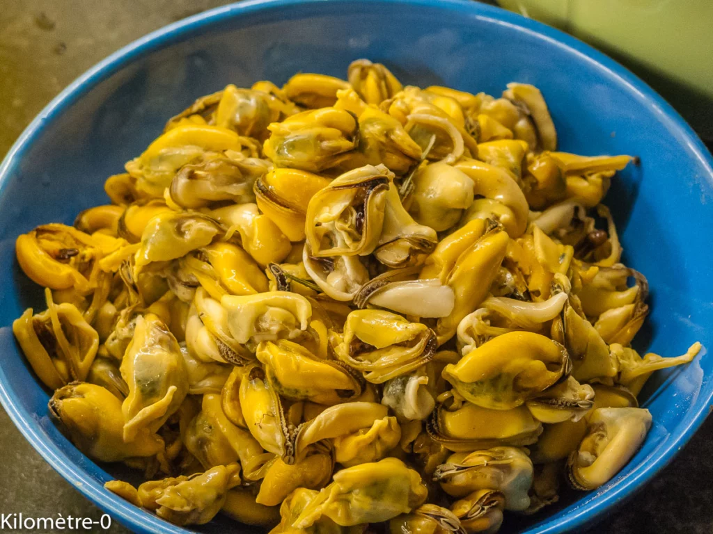 Salade de moules aux pommes de terre et tomates - Étape 4