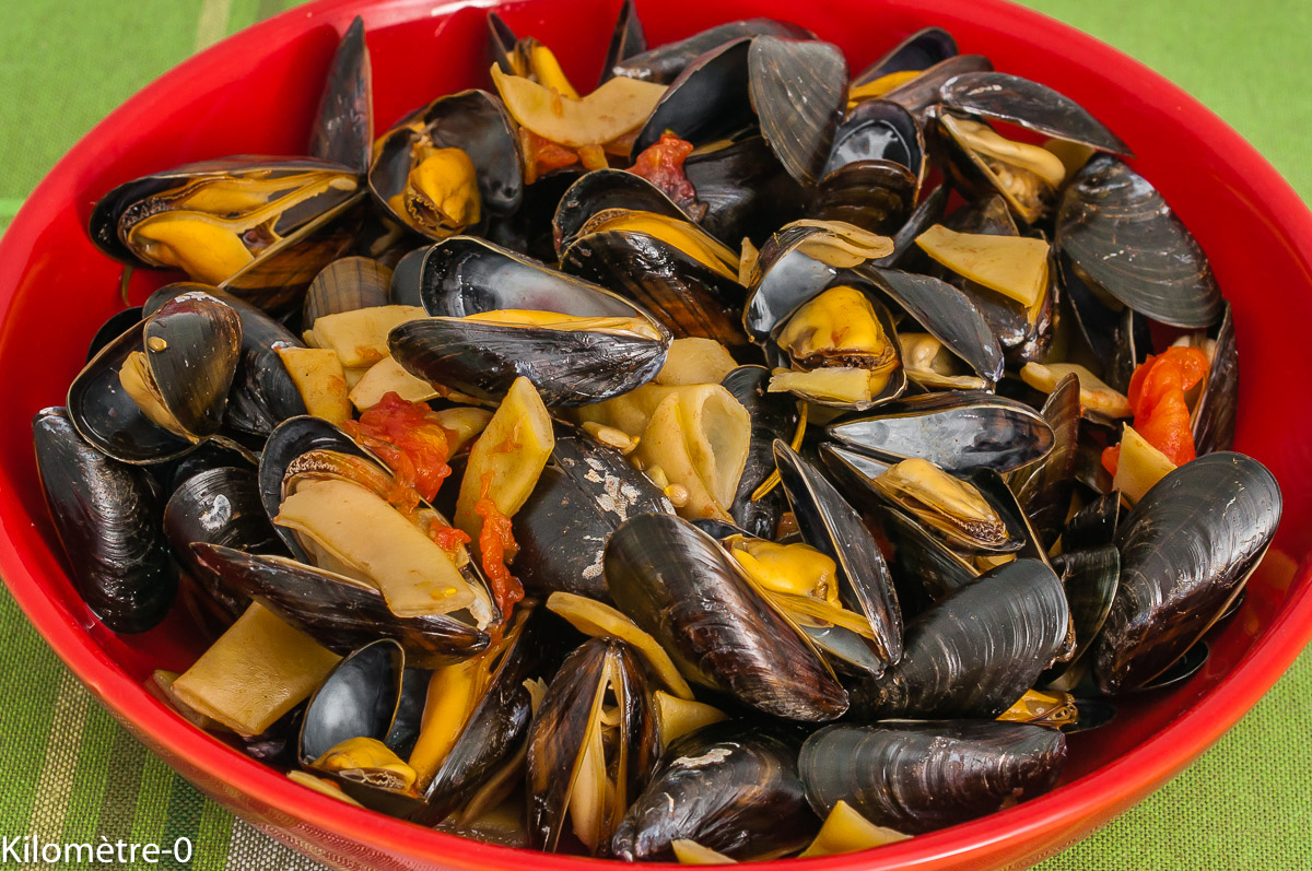 Photo de recette de moules, légumes, légère, facile, rapide, harocots, tomates, Kilomètre-0, blog de cuisine réalisée à partir de produits de saison et issus de circuits courts