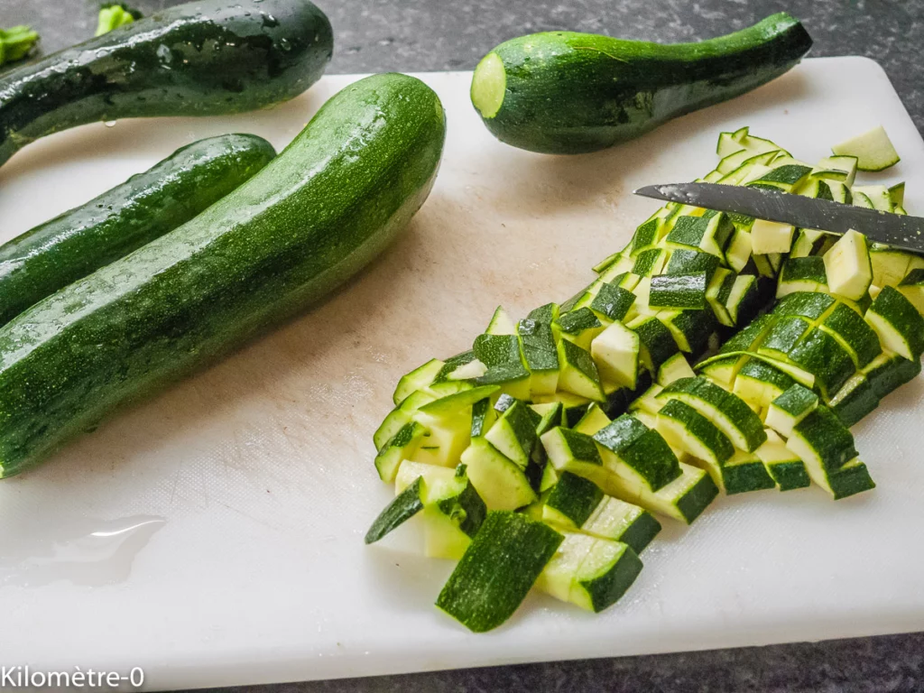 Riz aux courgettes, haricots et raisins - Étape 1