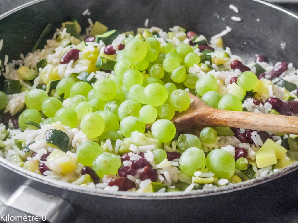 Riz aux courgettes, haricots et raisins - Étape 6