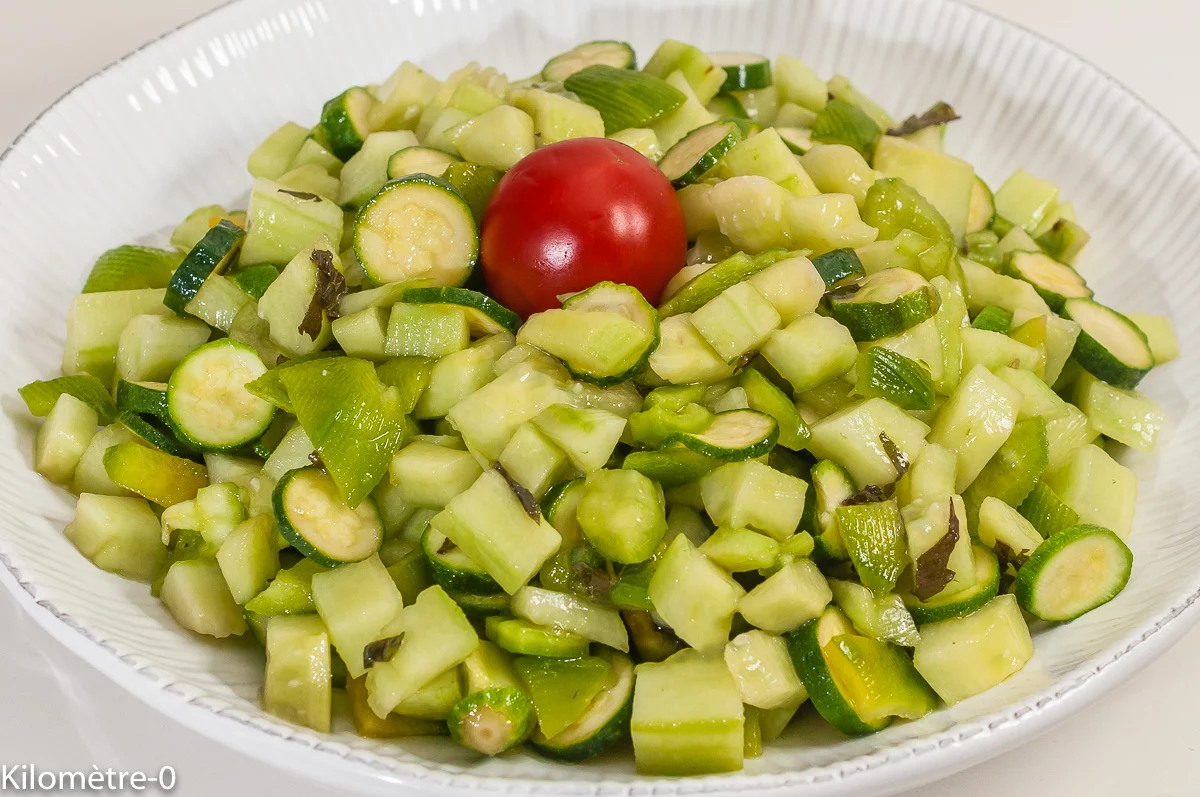 Photo de recette de amade verte, légumes, été, automne, poivrons, courgettes, concombre, facile, healthy, végétarien, léger de Kilomètre-0, blog de cuisine réalisée à partir de produits de saison et issus de circuits courts