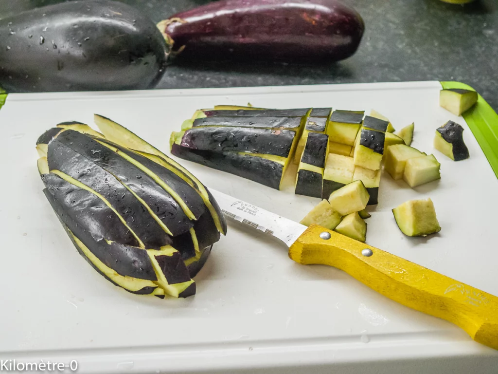Salade d&rsquo;aubergines aux olives et tomates - Étape 1