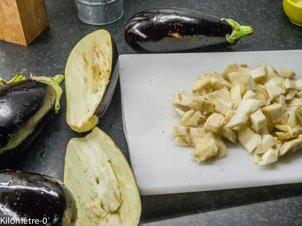 Aubergines farcies aux noix et à la fêta - Étape 1