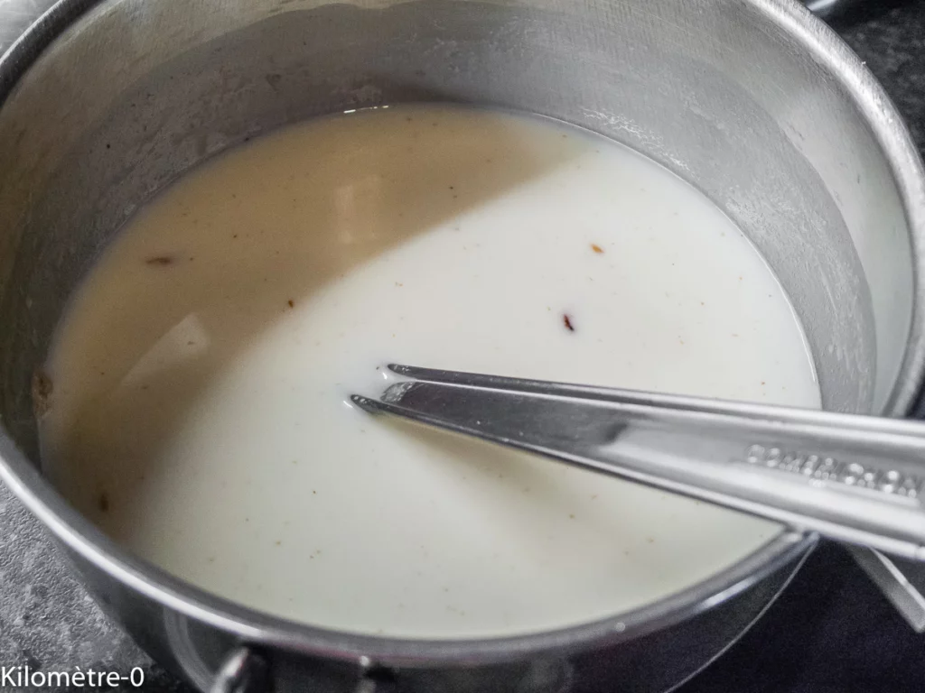 Oeuf dans un nid de pâtes sur un lit d&rsquo;épinards - Étape 4